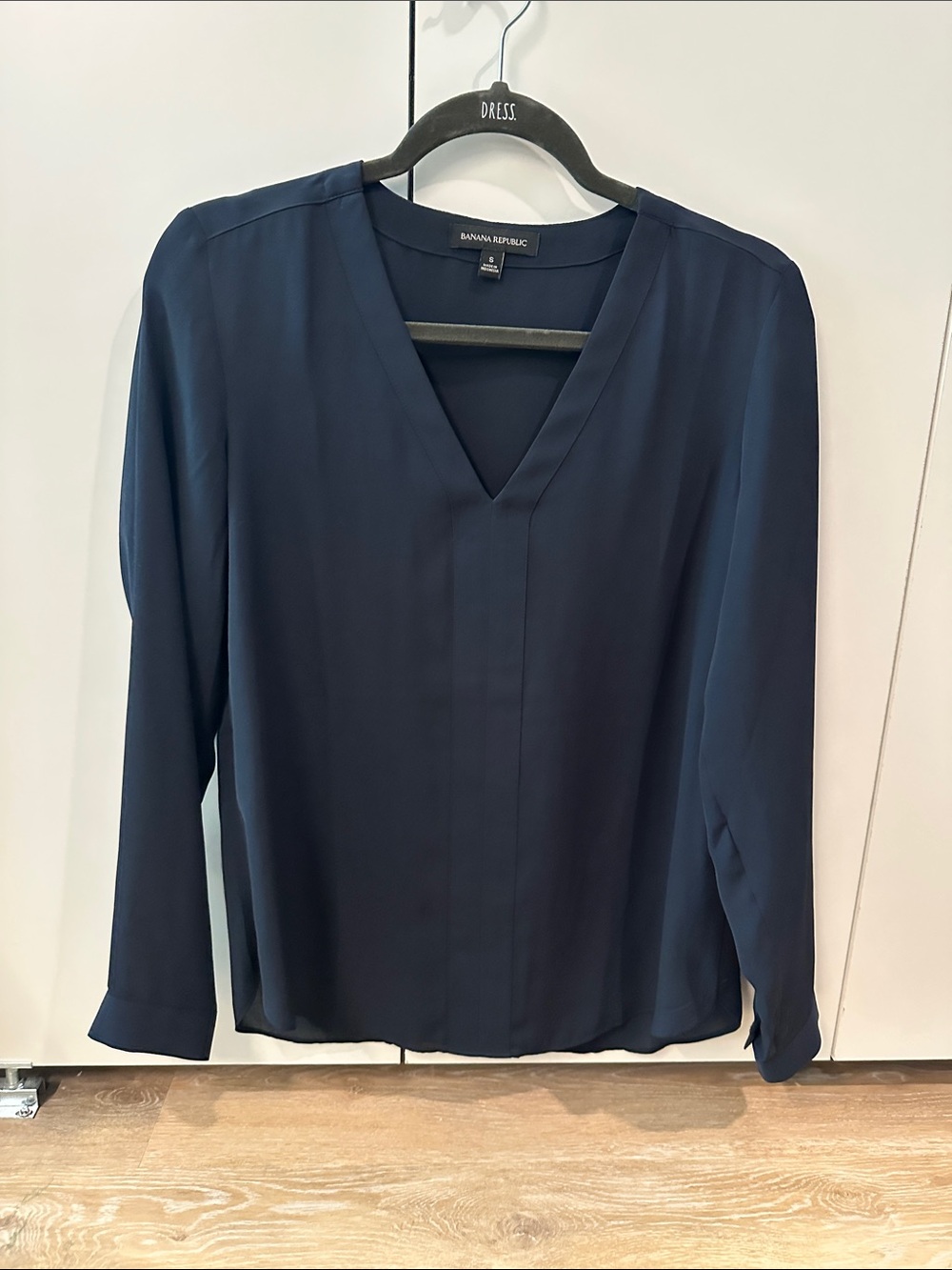 Banana Republic Deep Navy V-Neck Long Sleeve Blouse